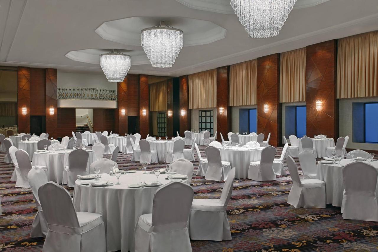 Le Meridien Jidda Exteriör bild The Grand Ballroom