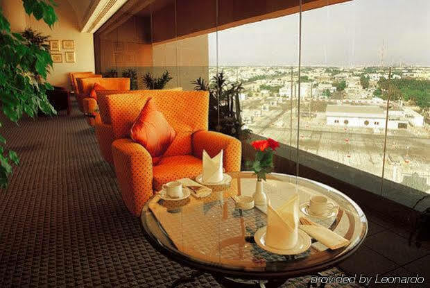 Le Meridien Jidda Exteriör bild Club Lounge